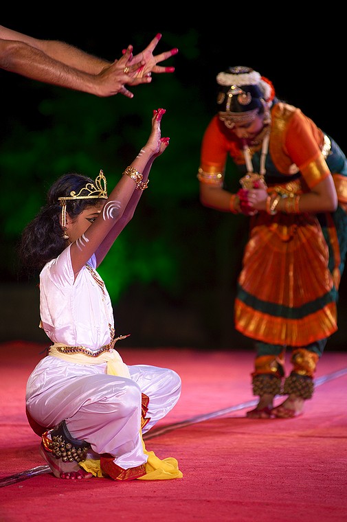 Padma, Jaya Sathvika Natyalaya (Bharatanatyam) (Mamallapuram Dance Festival 2012 - Kuchipudi i nie tylko)